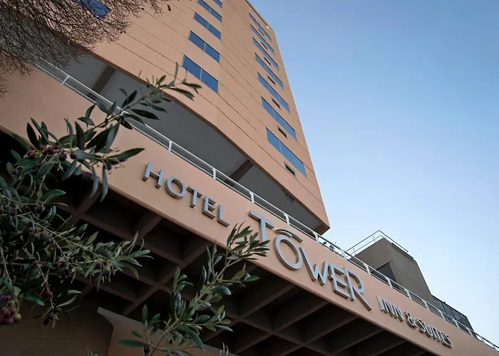 Hotel Tower Inn & Suites